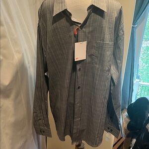 Van Heusen Men's Charcoal and Light Gray Checkered Dress Shirt